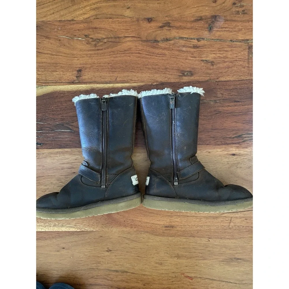 UGG Kensington Snow Boots Girls Size 13 Brown Leather Sherpa Lined Zip Winter